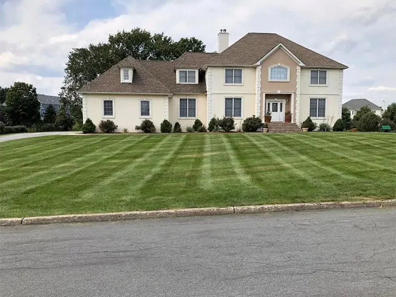 Commercial lawn mowing and maintenance in Newburgh, NY